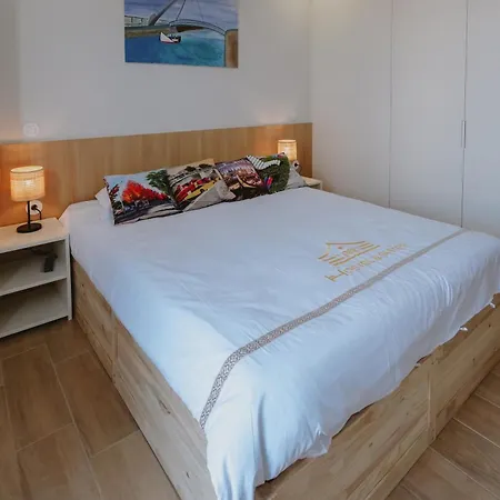 Апарт-отель Hostel&suites 888 Сан-Жуан-да-Мадейра